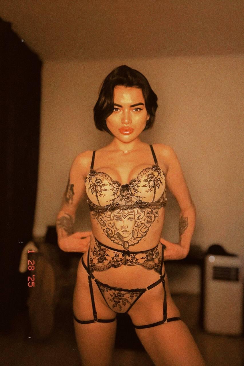 Nicole4